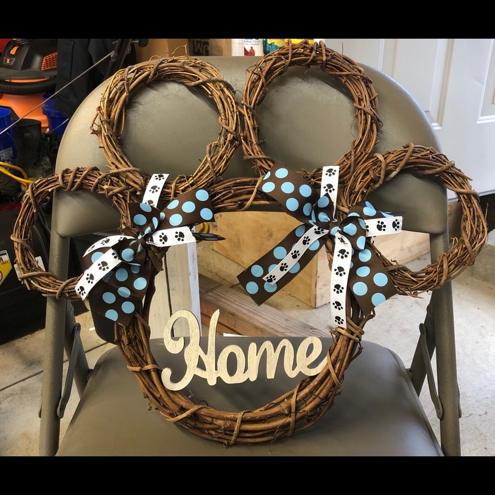 Puppy wreath
